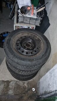 Sada kol R16 5x114,3(Kia, a pod.)Zimní 215/70 + poklice