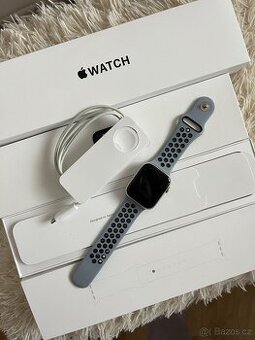 Apple Watch Series 7 Nike 45 mm – GPS, hliník