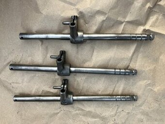 řadící hřídel na čz 175-502 skútr