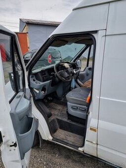 Ford Tranzit 300L