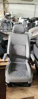 Sedačka pilotka spolujezdce loketky T5 T6 Multivan Caravelle