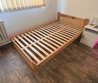 Používáná postel s rámem 120x200 cm