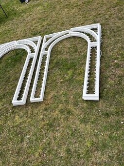 Dekorační brána svítící