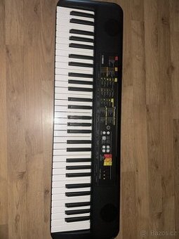 Prodávám Yamaha PSR-F52