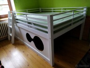 Patrová masivní postel 140x200 Ikea