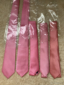 Růžová kravata