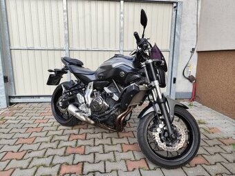 Yamaha MT 07 - 1