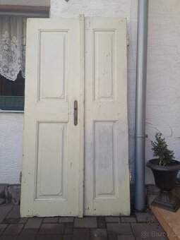 Starožitný dveře dvoukřídlé