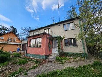 Prodám prostorný rodinný dům ve Studénce s velkou zahradou.