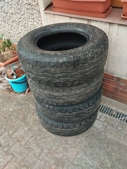 Pneu 255 65 R16