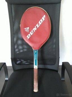 Tenisová raketa Dunlop