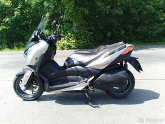 Yamaha X Max 300