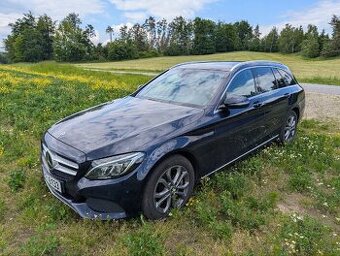 Mercedes C250 150 kW, 4M, topení, tažné, 2018, 137 tis km