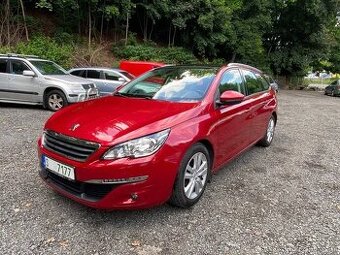 Peugeot 308 Combi 1.2 96kW automat panorama 2015 110tkm