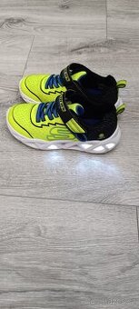Dětské boty Skechers svítící vel.31