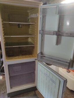 lednice s mrazákem Zanussi 150/55 cm