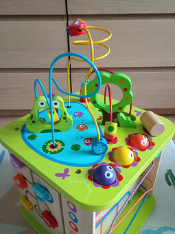 Hape Velká dřevěná motorická kostka