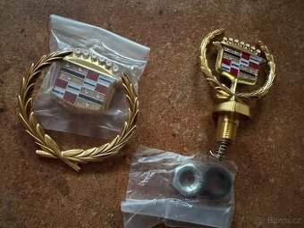 Emblém / znak Cadillac Fleetwood Brougham - zlatý