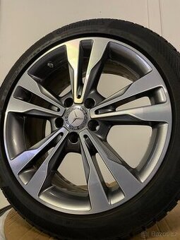 Original zimni Mercedes C W205 r18 + 225/45/18 95%