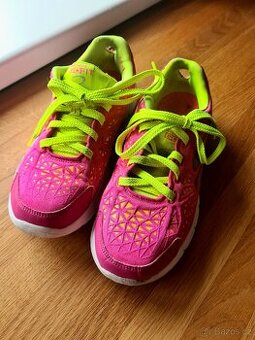 Sketchers tenisky vel 37