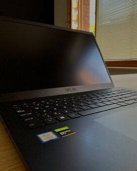 ASUS VivoBook X571GT – i5 / 8GB RAM / GTX 1650