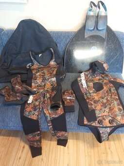 Neoprenový oblek pro freediving pánský maskovaný