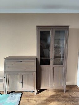 Sekretář a vitrína Hemnes Ikea