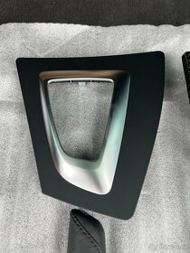 BMW F30/F80 rámeček, páka + ručka