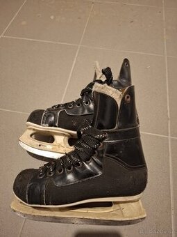 Chlapecké brusle 36