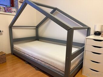 Dětská postel domeček LUCKY s bočnicí