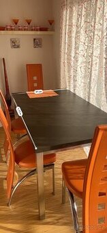Jídelní stůl a židle