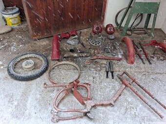 Jawa 550,555,Pionyr zbyle dily,ceny dohodou