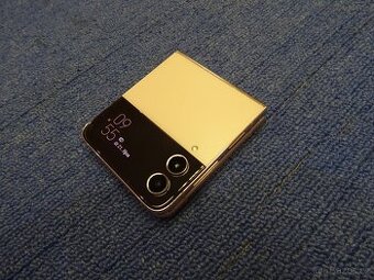 Pěkný Samsung Galaxy Z Flip4 GOLD 8/256GB