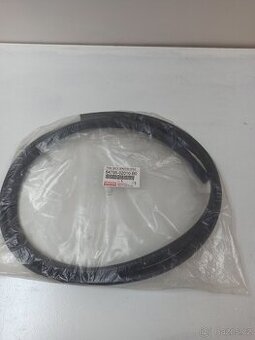 Těsnění okna kufrových dveří OEM Toyota Corolla E11