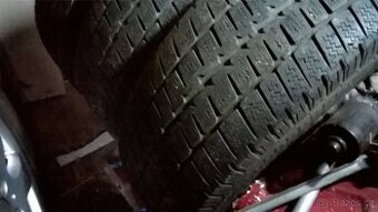 Zimni pneu na diskach 225/70/15 C