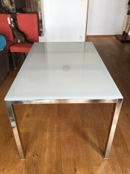 Jídelní stůl Thorsby