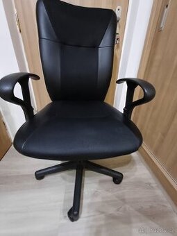 Prodám kancelářskou/herní židli LERBJERG LEGEND, nová.