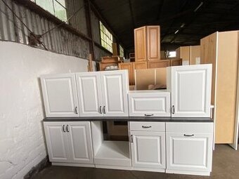 Moderní kuchyně 250 cm