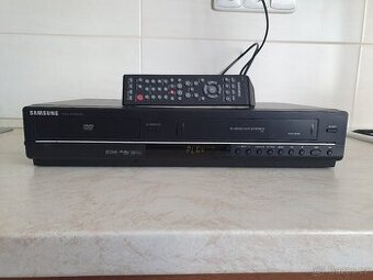 Samsung VCR/DVD player, model DVD-V6700