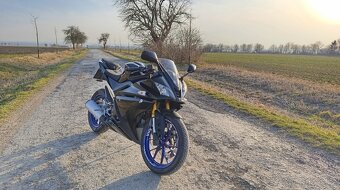 Yamaha yzf r125