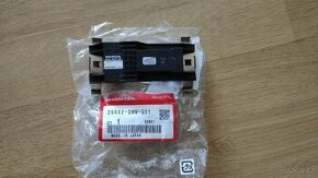 Držák parkovacího senzoru Honda CR-V 3 39692SWWG01 - 1