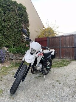 YAMAHA XT 125 X