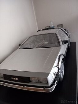 Hot toys delorean BTTF2 - 1