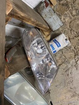 Přední pravé světlo Octavia 2 halogen