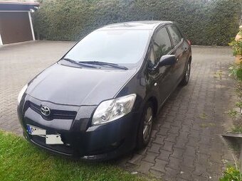 Toyota Auris, 1.4 petrol, 150k km. Manual