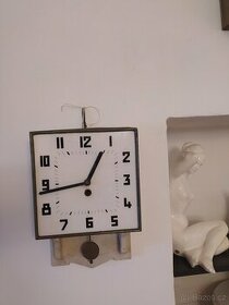 Kyvadlové hodiny na klíček, jdoucí