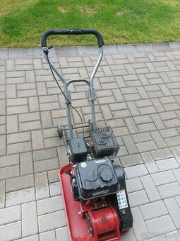 Vibrační deska Hecht 1113