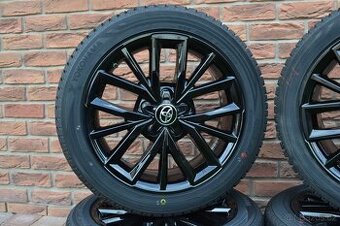 5x114,3 R17 Zimní sada Toyota Corolla + 225/45 R17 Yokohama