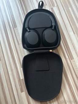 Sluchátka Sony WH-1000XM5 černá