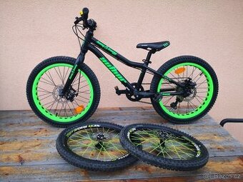 Author King Kong 20"